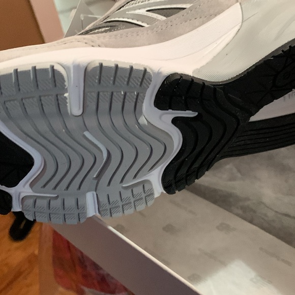 Men’s New  balance - Picture 4 of 8